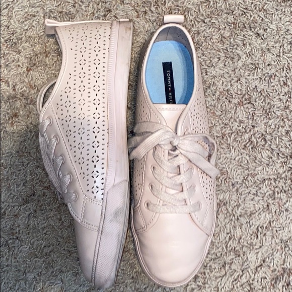 Pink fish head sneakers - Picture 2 of 2